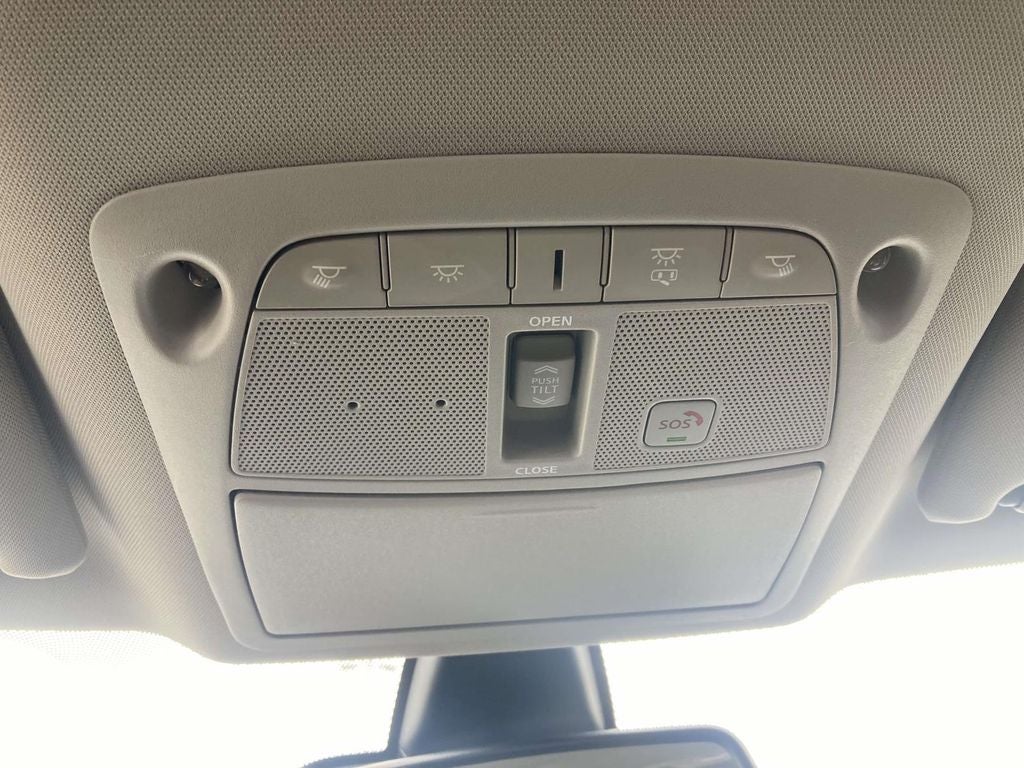 2022 Nissan Maxima Platinum