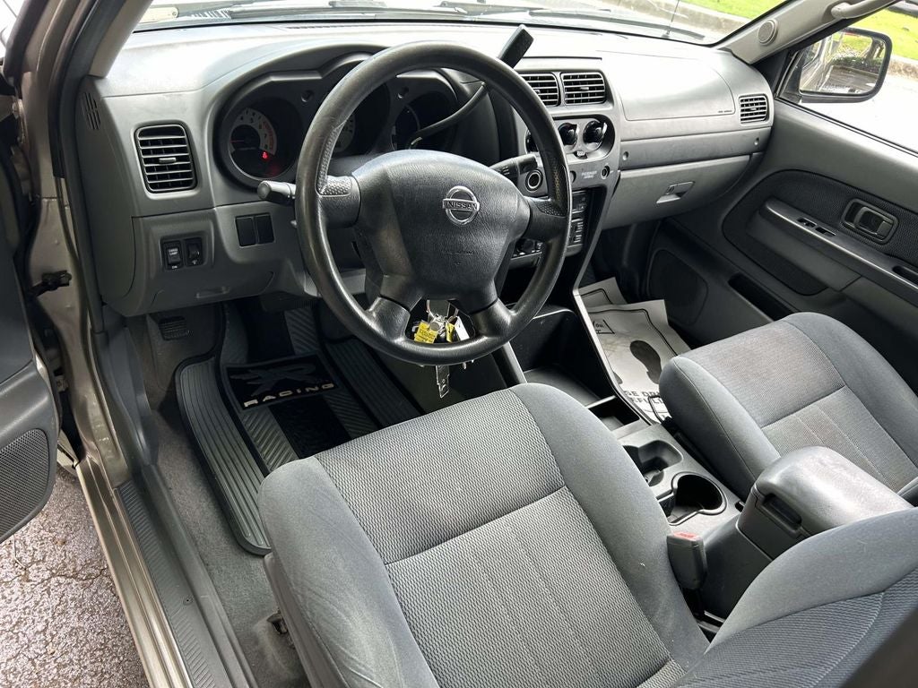 2004 Nissan Frontier XE