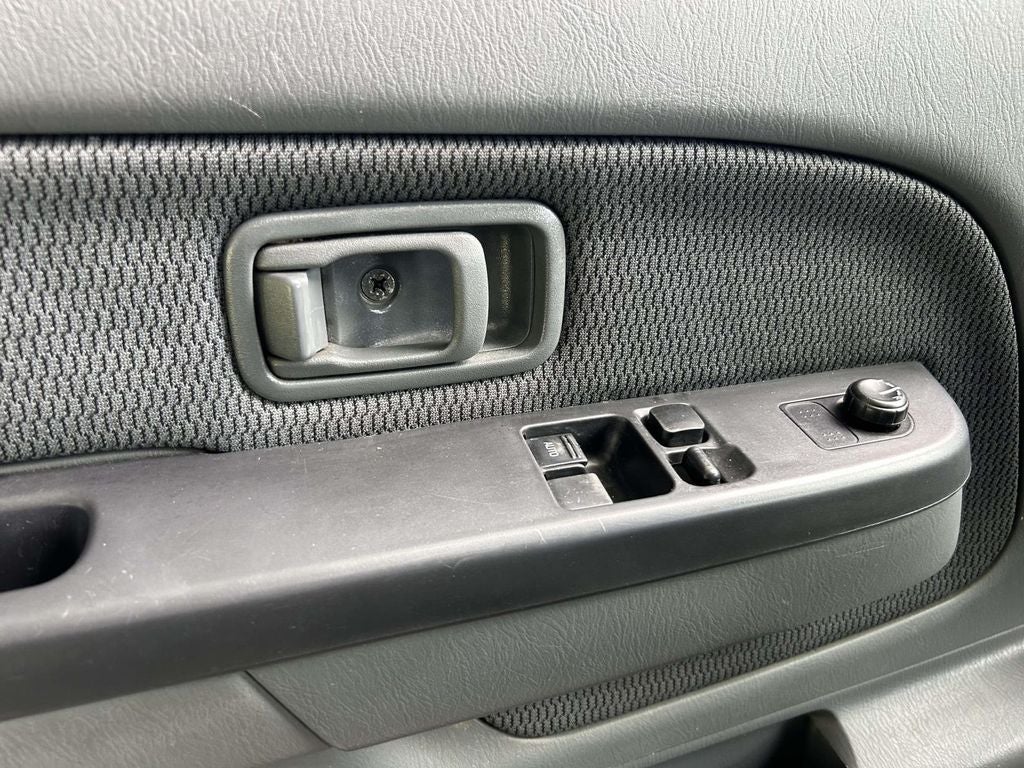 2004 Nissan Frontier XE