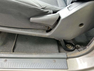 2004 Nissan Frontier XE