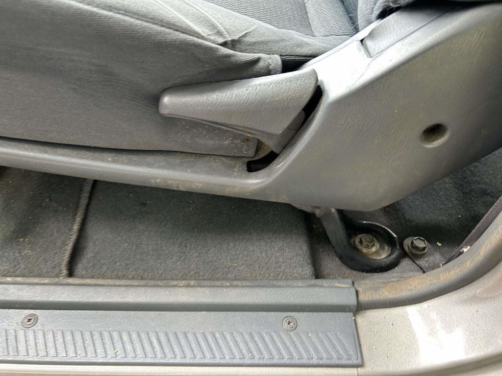 2004 Nissan Frontier XE