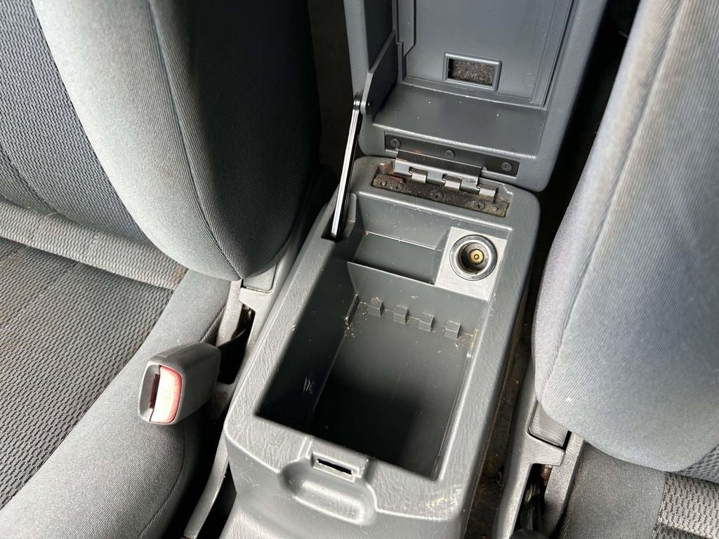 2004 Nissan Frontier XE