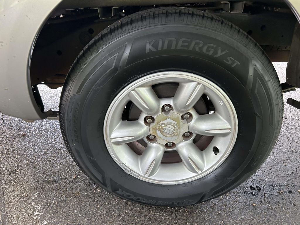 2004 Nissan Frontier XE
