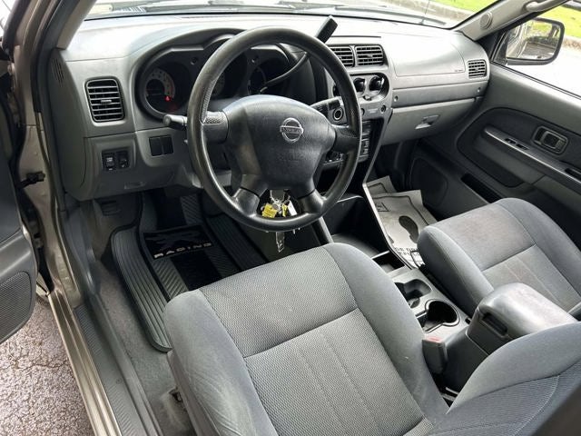 2004 Nissan Frontier XE