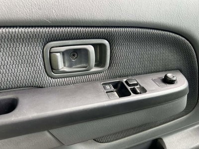 2004 Nissan Frontier XE