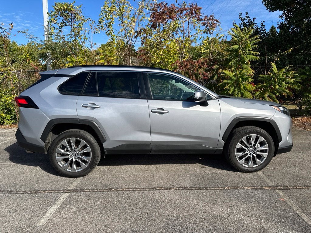 2022 Toyota RAV4 XLE Premium
