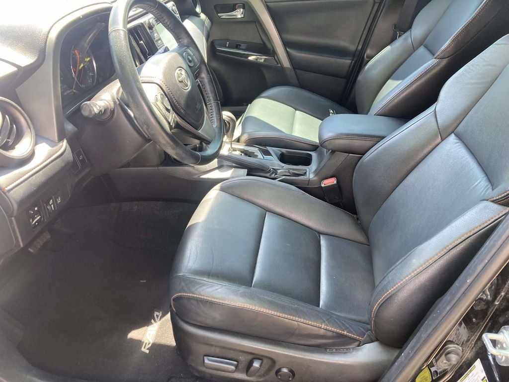 2018 Toyota RAV4 SE