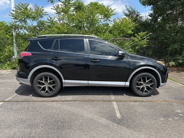 2018 Toyota RAV4 SE
