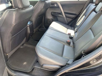2018 Toyota RAV4 SE