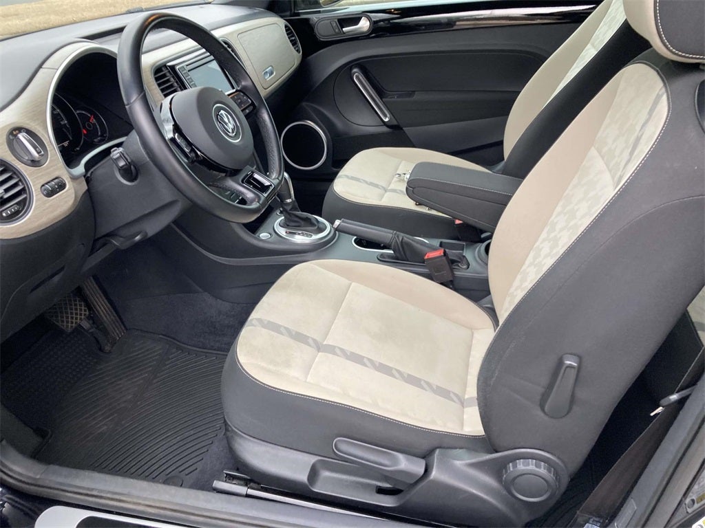 2018 Volkswagen Beetle 2.0T Coast