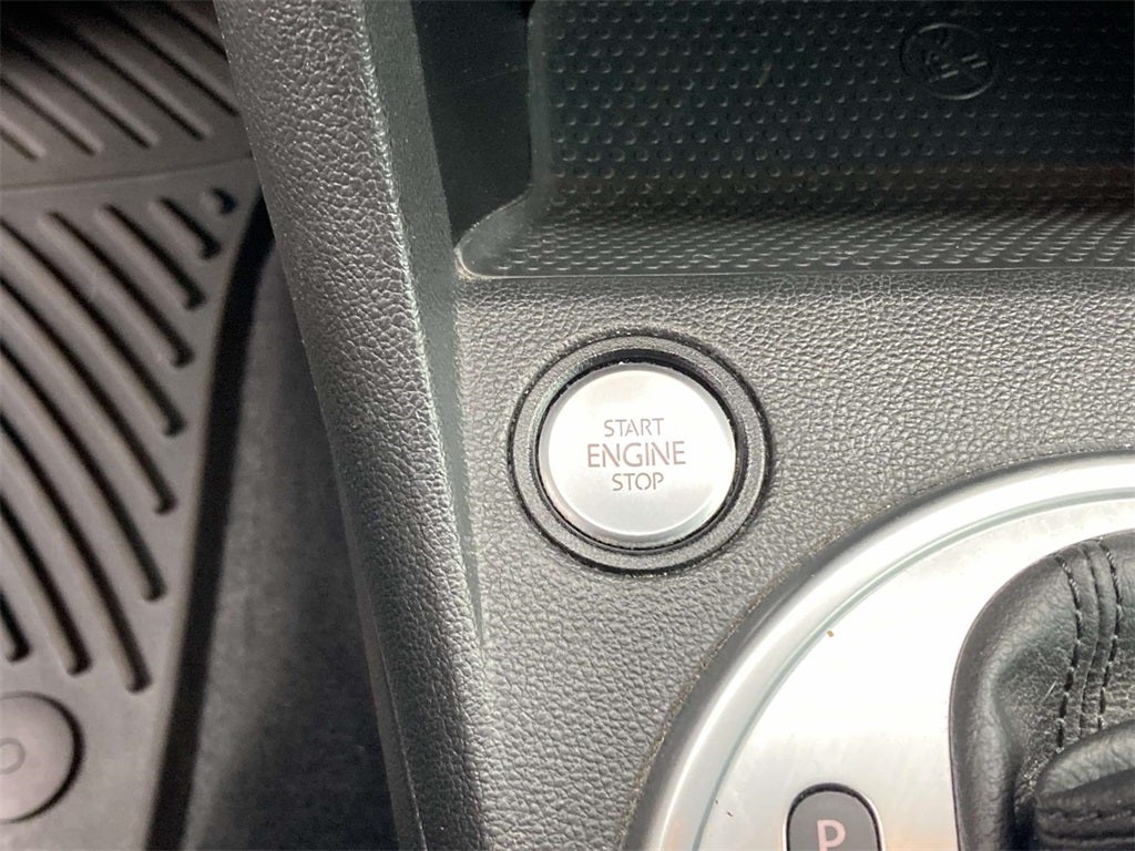 2018 Volkswagen Beetle 2.0T Coast