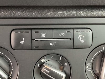 2018 Volkswagen Beetle 2.0T Coast