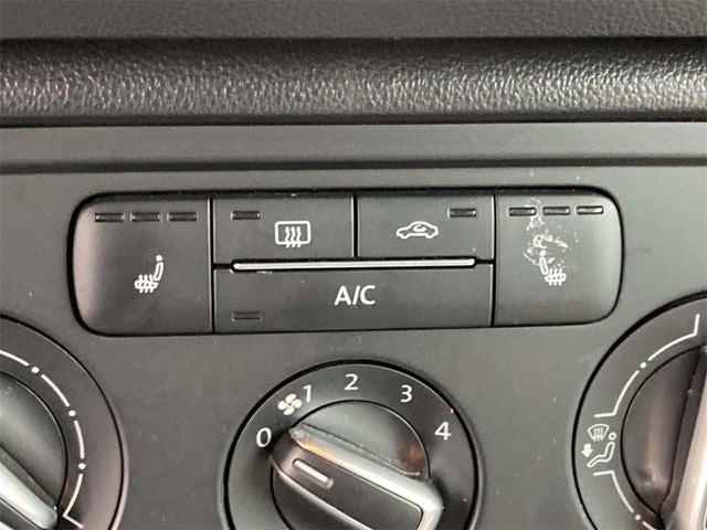 2018 Volkswagen Beetle 2.0T Coast