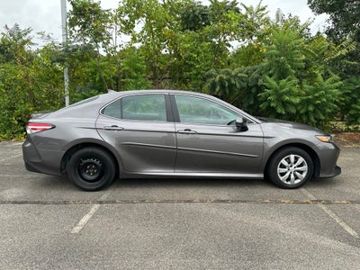 2019 Toyota Camry Hybrid LE