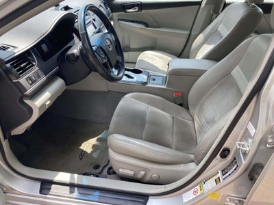 2012 Toyota Camry Hybrid XLE