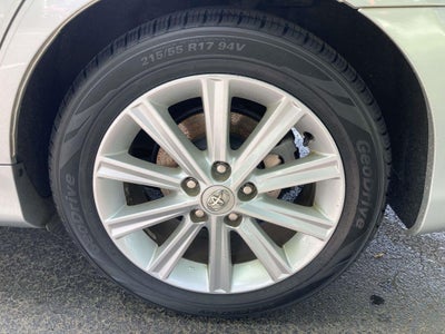 2012 Toyota Camry Hybrid XLE