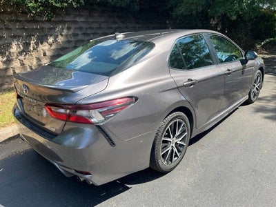 2022 Toyota Camry SE