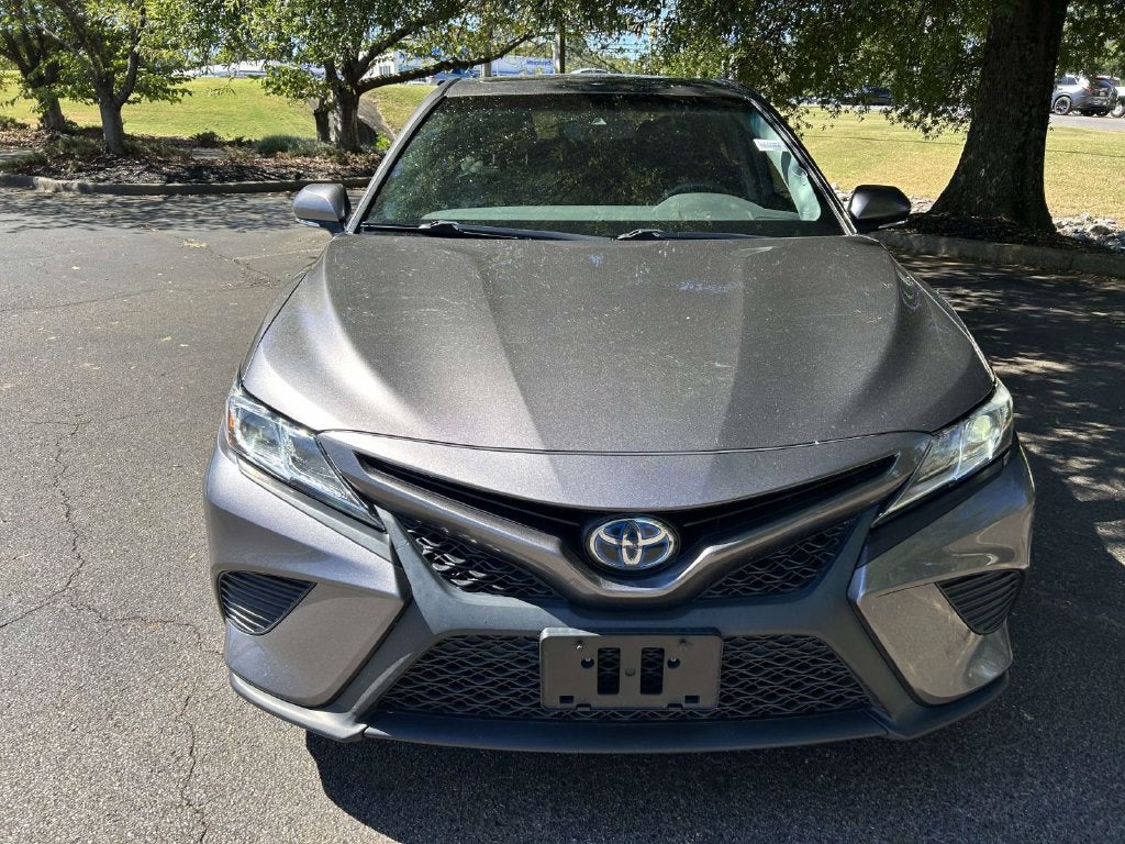 2020 Toyota Camry Hybrid SE