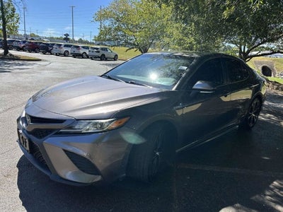 2020 Toyota Camry Hybrid SE