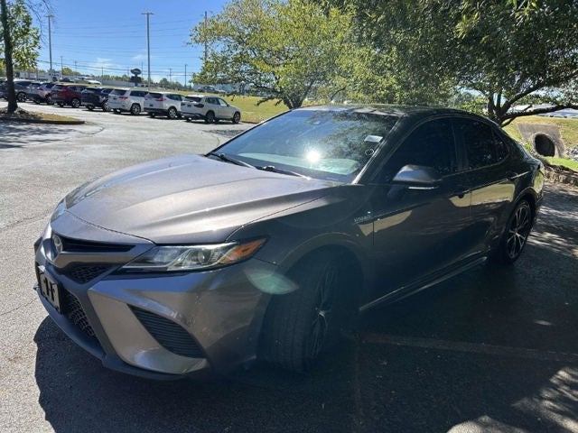 2020 Toyota Camry Hybrid SE