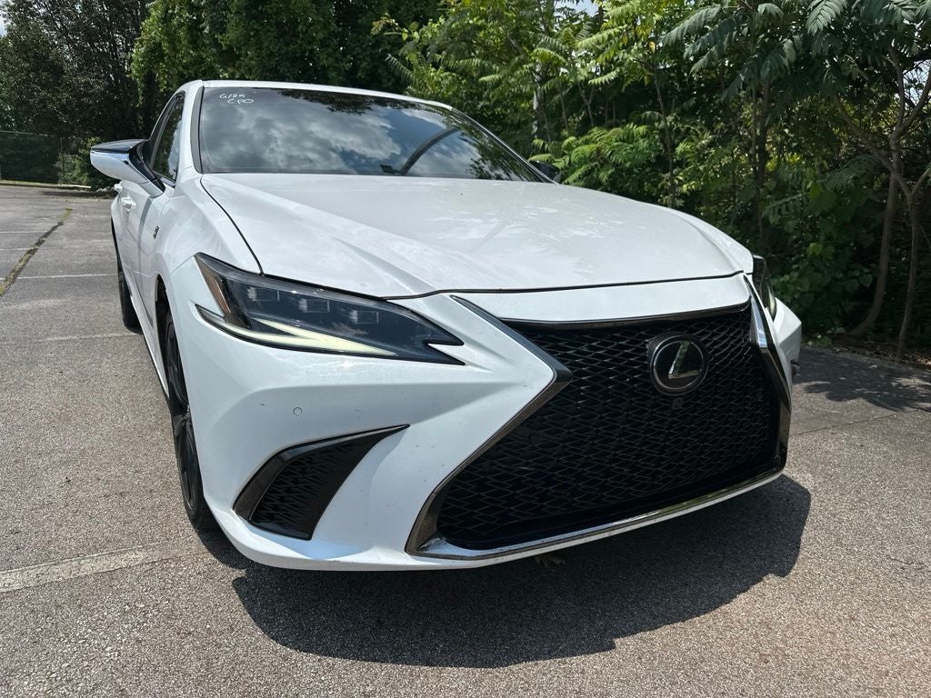 2024 Lexus ES 300h F SPORT Handling