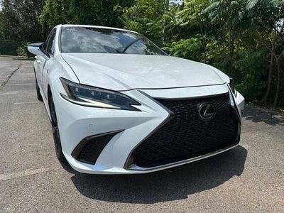 2024 Lexus ES 300h F SPORT Handling