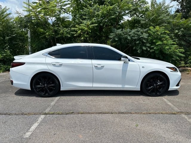 2024 Lexus ES 300h F SPORT Handling