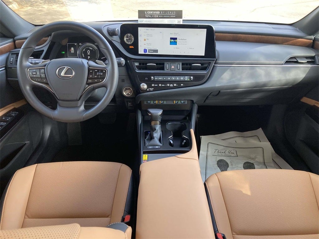 2025 Lexus ES 300h 300h