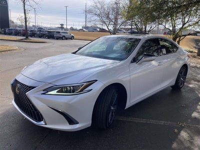 2025 Lexus ES 300h 300h