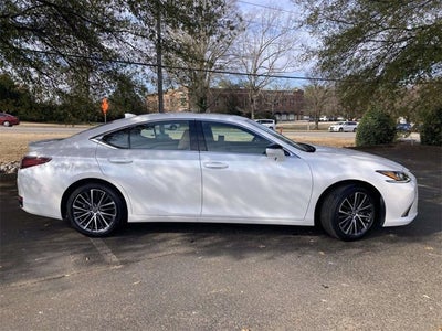 2025 Lexus ES 300h 300h