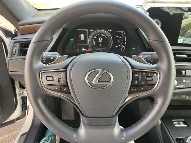 2025 Lexus ES 300h 300h