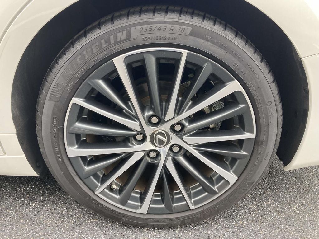 2022 Lexus ES 300h 300h