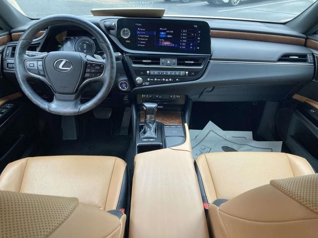 2022 Lexus ES 300h 300h