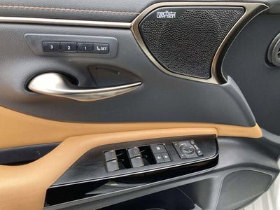 2022 Lexus ES 300h 300h