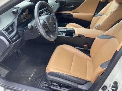 2022 Lexus ES 300h 300h