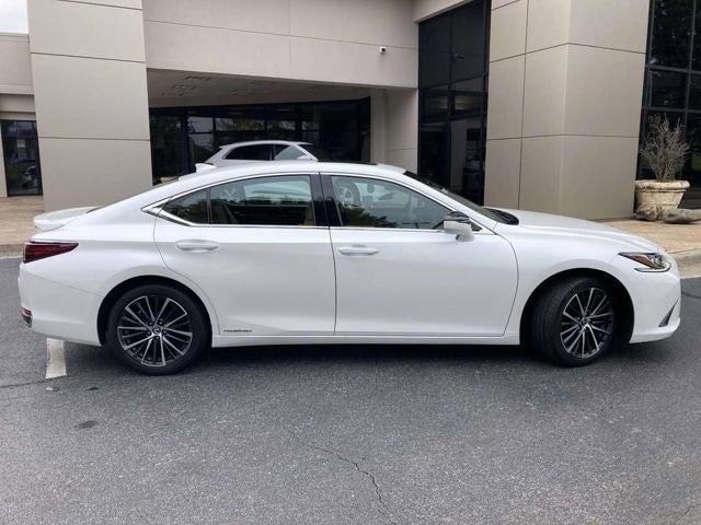 2022 Lexus ES 300h 300h