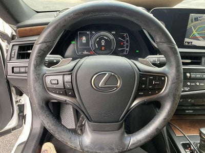 2022 Lexus ES 300h 300h