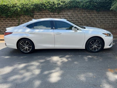 2023 Lexus ES 300h 300h