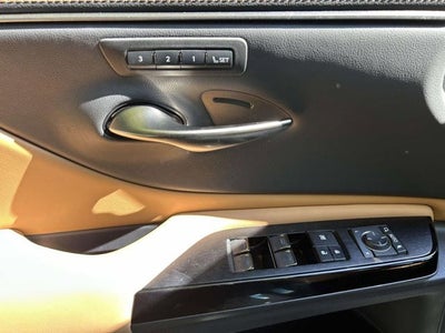 2023 Lexus ES 300h 300h