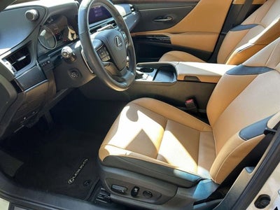 2023 Lexus ES 300h 300h