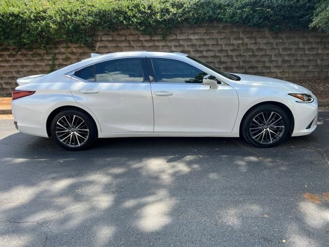 2023 Lexus ES 300h 300h
