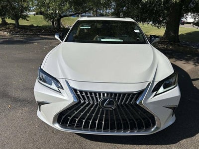 2023 Lexus ES 300h 300h