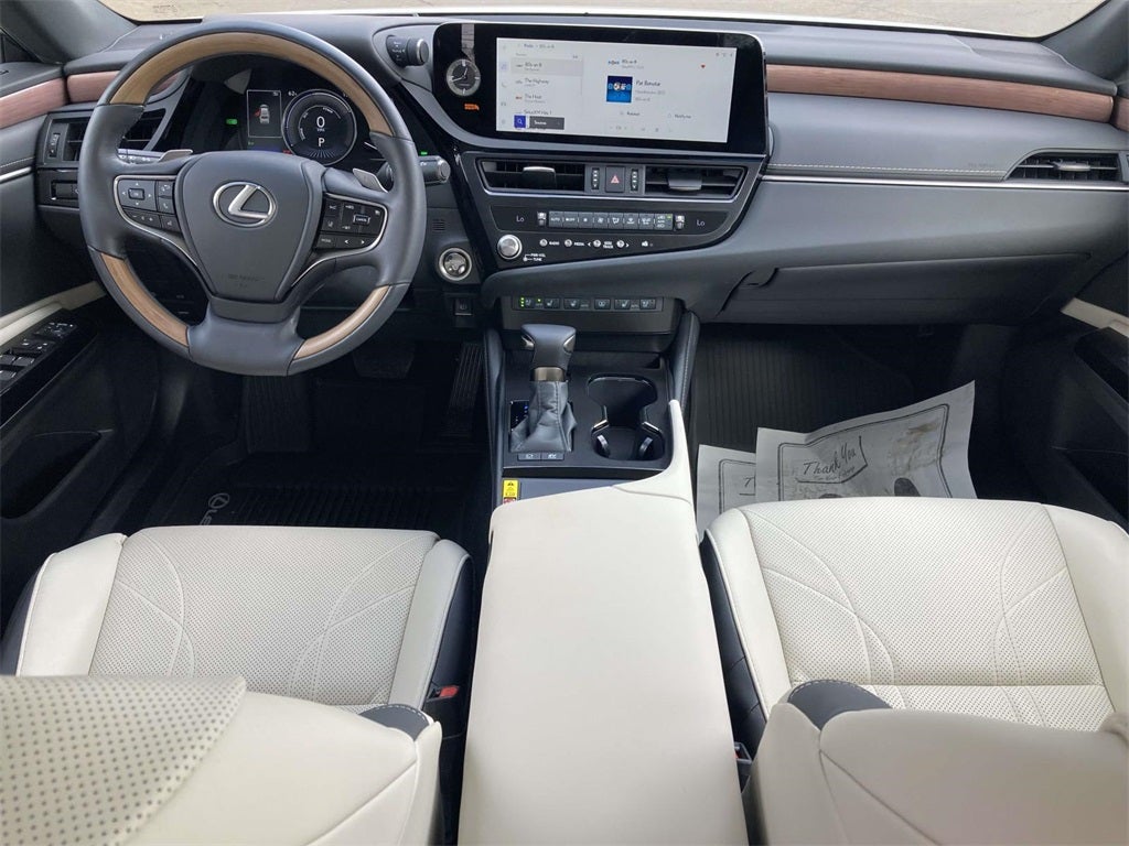 2025 Lexus ES 300h LUXURY LUXURY