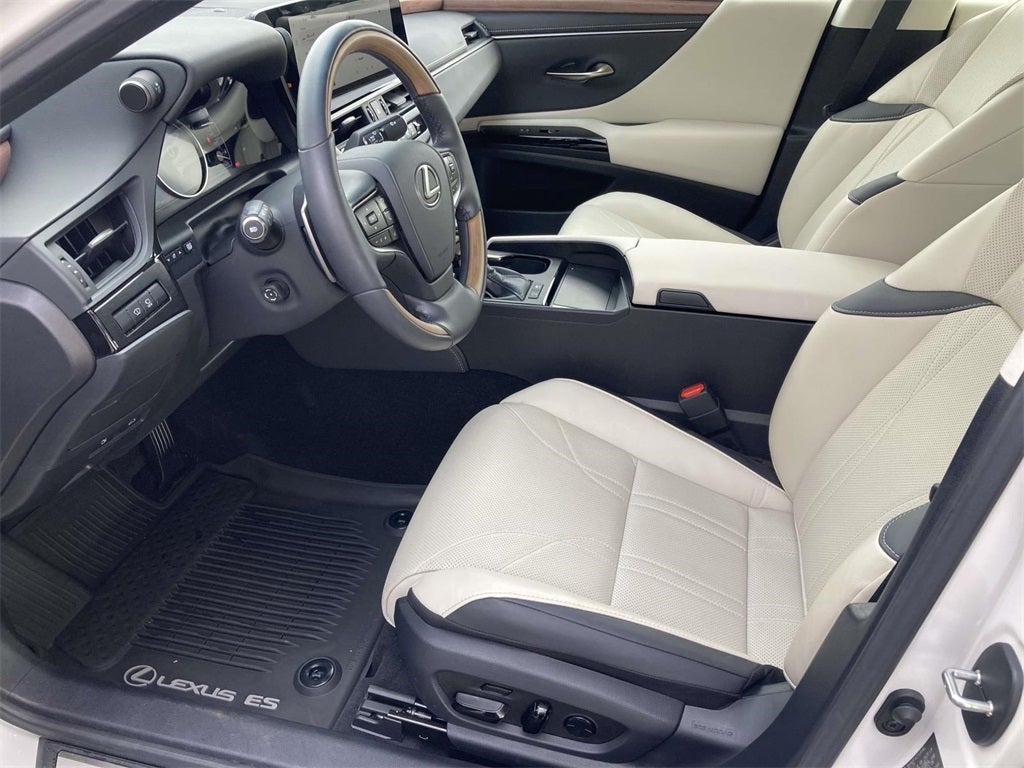 2025 Lexus ES 300h LUXURY LUXURY
