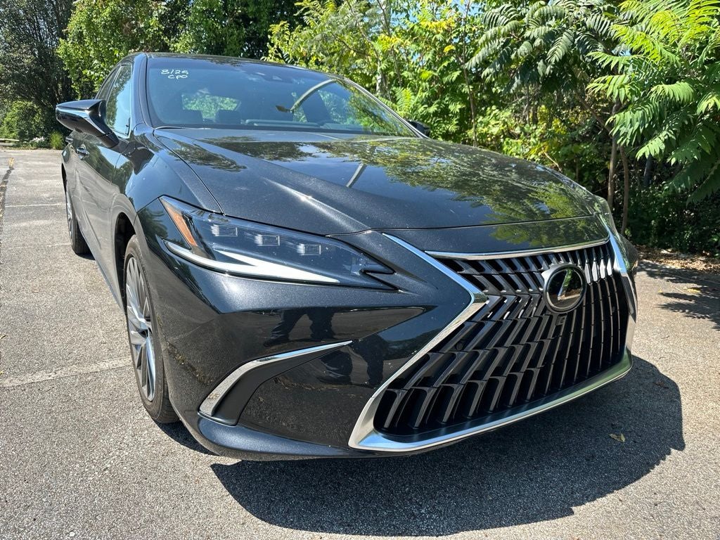 2024 Lexus ES 300h Ultra Luxury