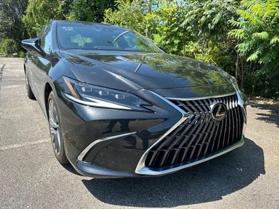 2024 Lexus ES 300h Ultra Luxury