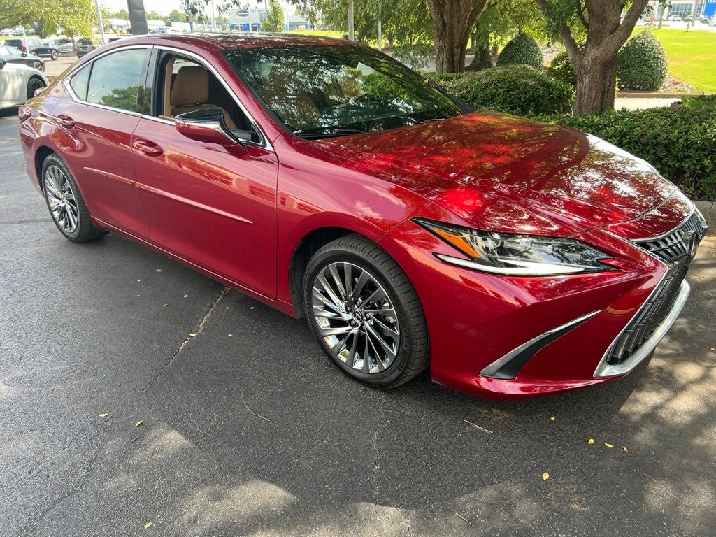 2025 Lexus ES 300h Ultra Luxury