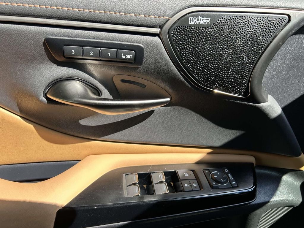 2025 Lexus ES 300h ULTRA LUXURY ULTRA LUXURY