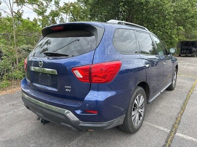 2018 Nissan Pathfinder SV