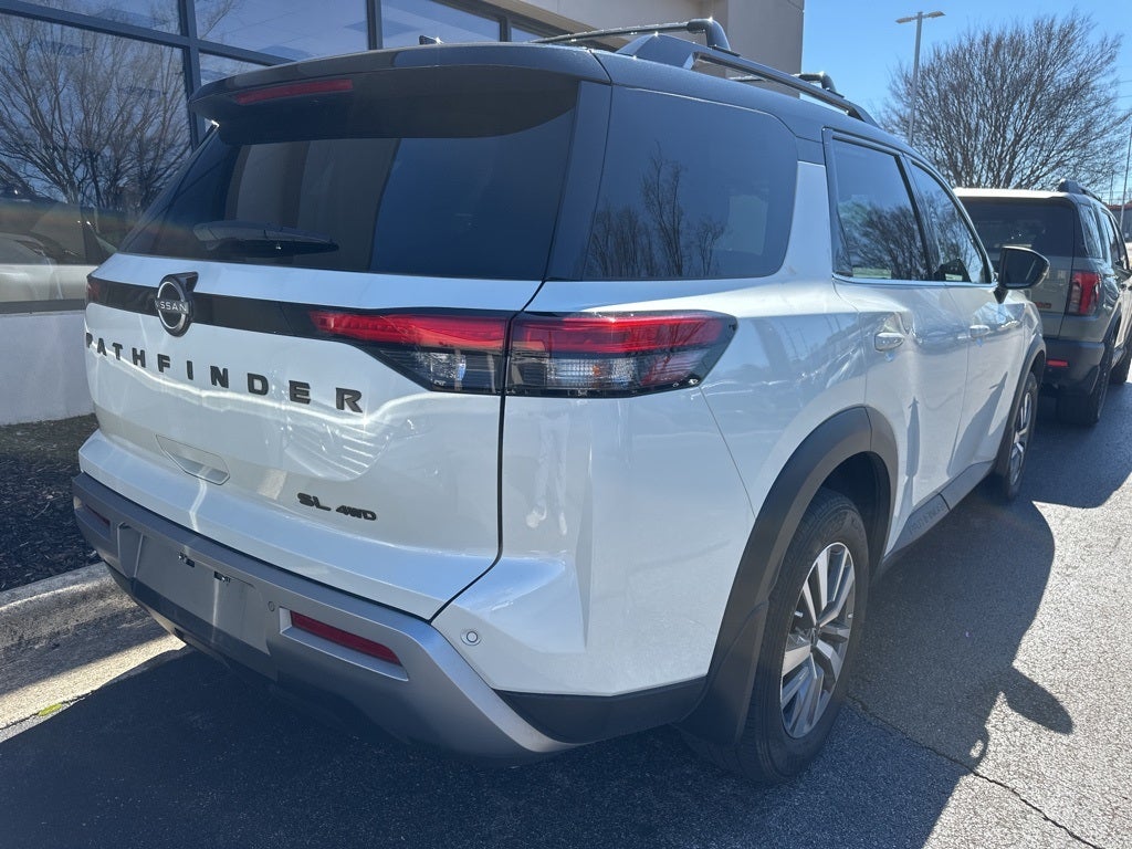 2023 Nissan Pathfinder SL